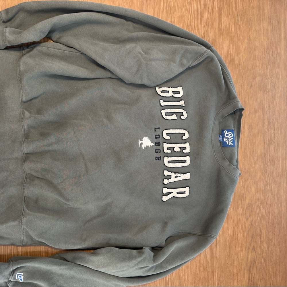 Blue 84 Olive Green Knit Sweater - Big Cedar Lodge, Missouri